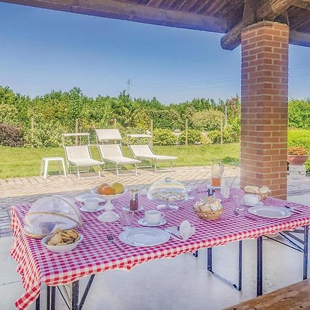 Awesome Home In Ariano Nel Polesine With Kitchen San Basilio Екстериор снимка