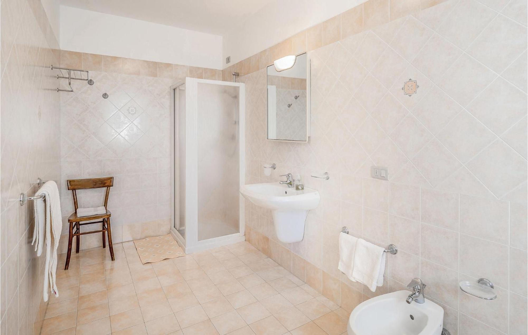 Awesome Home In Ariano Nel Polesine With Kitchen San Basilio Екстериор снимка