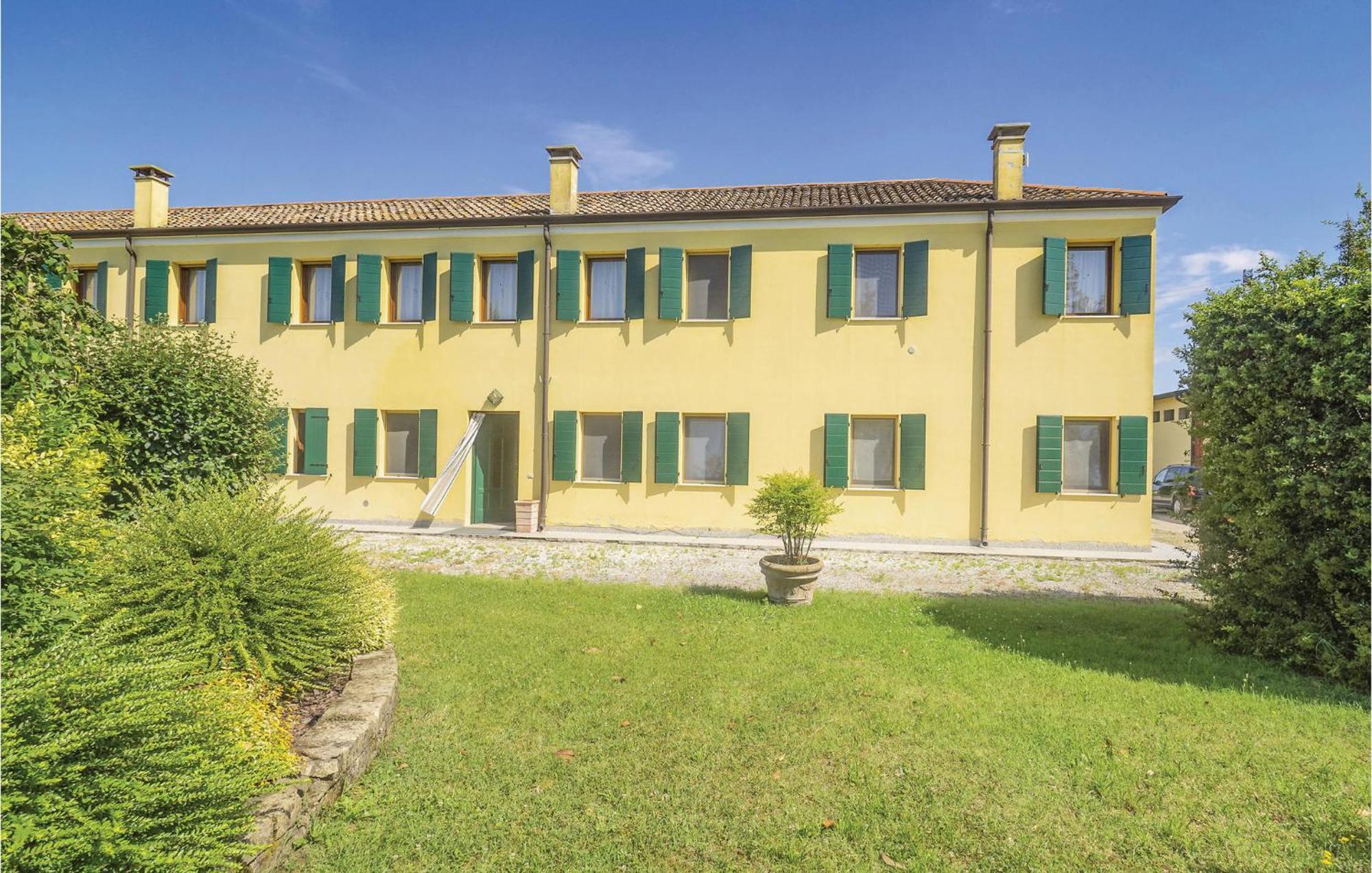 Awesome Home In Ariano Nel Polesine With Kitchen San Basilio Екстериор снимка